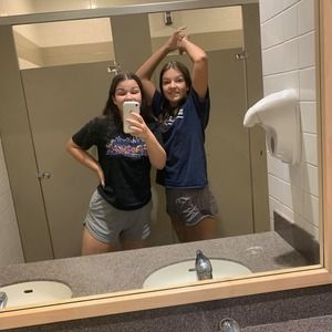 Meet your Posher, Holly